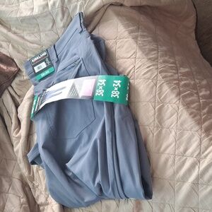 Brand new with tag men's commuter plant Kirland Signature Size 38×34